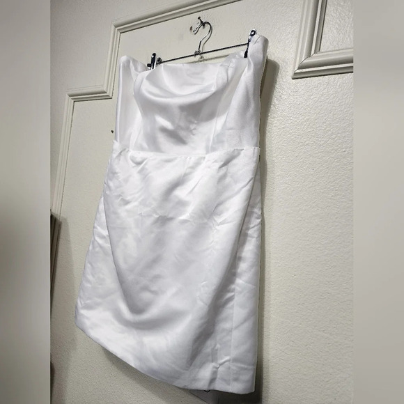 Lulu's Soiree Hour White Satin Strapless Bow Mini Dress Party Wedding Prom NWOT - Picture 7 of 9